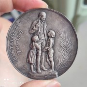 【德藏】1895年瑞士伊韦尔登大银章 瑞士教师约翰·海因里希·佩斯塔洛齐雕塑落成纪念大银章
